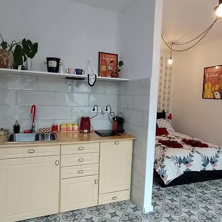 Porta Red Apartment